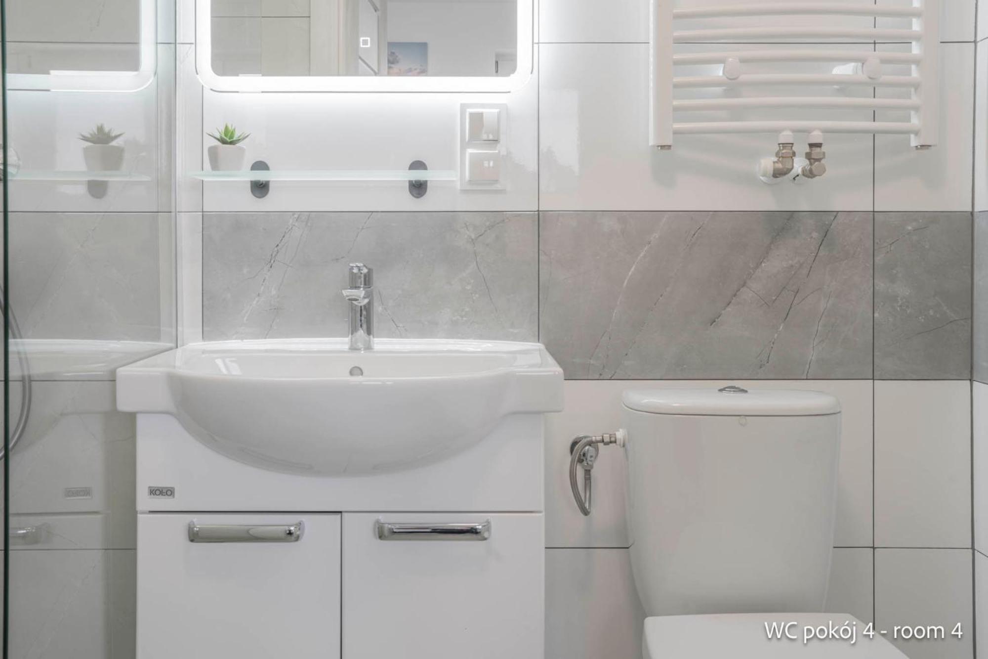 Remus House - Idealny Dla Par & Tylko 2-osobowe Pokoje, Dzieci Od 12 Lat, Bezplatny Parking Apartment *